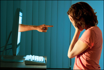 Femminicidio/bullismo, la colpa non è del Web