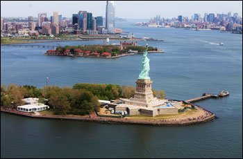 Ellis Island e la statua: simboli di NY e d’Italia 