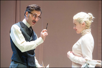 “Una casa di bambola”, amori e verità nascoste 