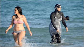 L’Europa dibatte sull’uso del burkini 