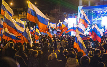 La Russia ignora il suo isolamento 