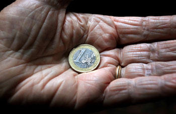 Esecutivo nel pallone   e il Paese al collasso 