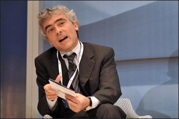 Attaccare i vitalizi per tagliare le pensioni?