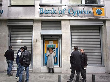 Cipro ormai sull'orlo della bancarotta