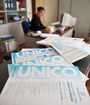 Gli italiani vittime di fisco e giustizia