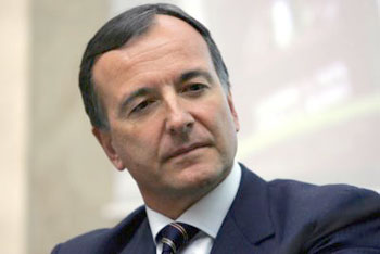 Frattini: «L'unica via è l'intesa con l'Udc» 