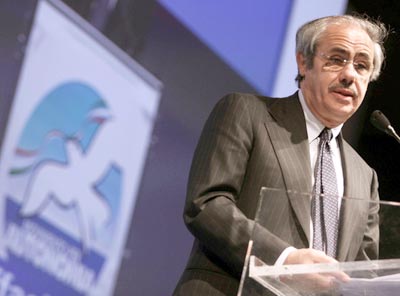 Lombardo se ne va con i tagli promessi 