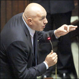 Crosetto: «Bersani? È solo una finta» 