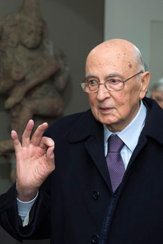 Democrazia inesistente tra alluvioni e diktat 