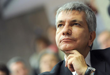 Dimissioni Vendola, via alla raccolta firme 