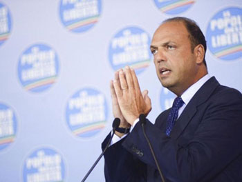 Alfano: «Berlusconi non pensa alla crisi» 