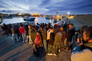 Immigrazione: ovvero   canotta e moschetto 