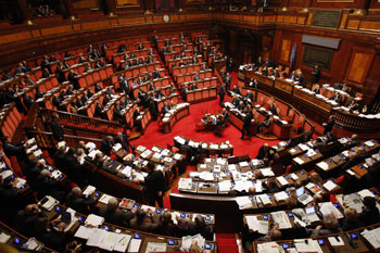 Manate in Parlamento Nuvole nere sul futuro 