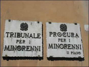Abolire il Tribunale: il Minore dei mali 
