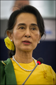 La targa della Lidu ad Aung San Suu Kyi 