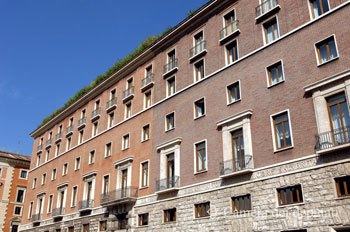 Palazzi Marini-Camera,  la “Milano 90” replica 