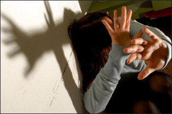 Donne e violenza: oltre la denuncia 