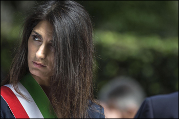 La bambolina è nuda 