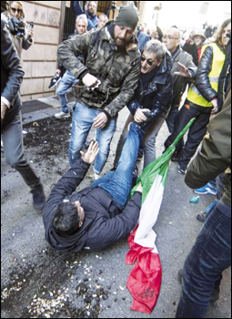 Scoraggiare le proteste   attraverso i pestaggi 