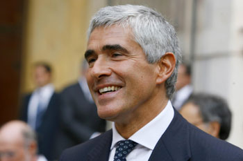 Lo scherzetto di Casini divide i partiti 