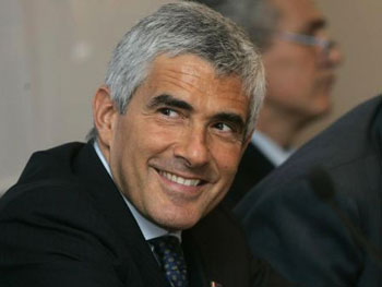 I logori argomenti di Casini 