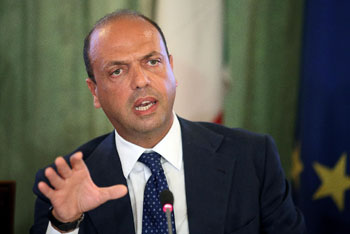 Lealisti e alfaniani è ora di farla finita 