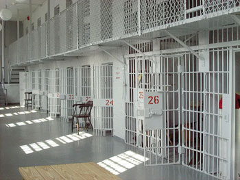 Il carcere non deve torturare e uccidere 