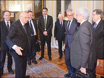 La resa pilatesca di Napolitano 