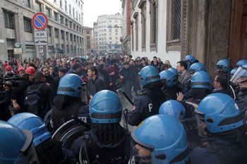 Dalle piazze d’Italia  un grido d’allarme 