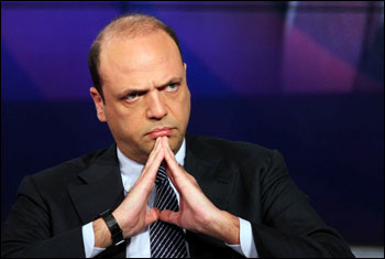 Alfano: il ministro che vide un altro film 