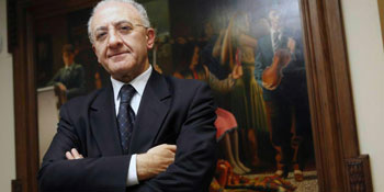 De Luca il guastafeste  e la corsa solitaria 