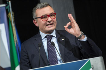 È una politica  da... avanspettacolo 