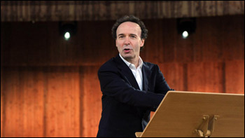 Caso Benigni e la Rai  fabbrica del consenso 