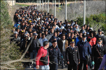 L’accoglienza senza  soldi ed il populismo 