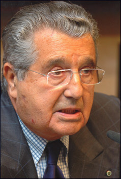 Il pluralismo e la   democrazia dimezzata 