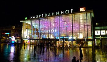 Orrore a Colonia: colpo   al cuore dell’Europa 