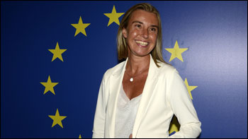 Mogherini studia per fare le scarpe a Renzi 