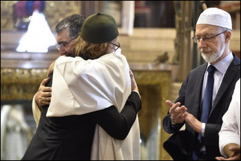 Pregare insieme?  Autogol pro jihadisti 