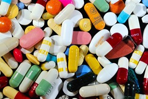 “Fake” medicina: il ruolo dei giornalisti, giudici e politici