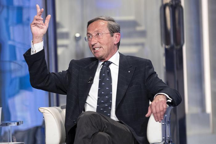 La GdF sequestra un milione di euro a Gianfranco Fini