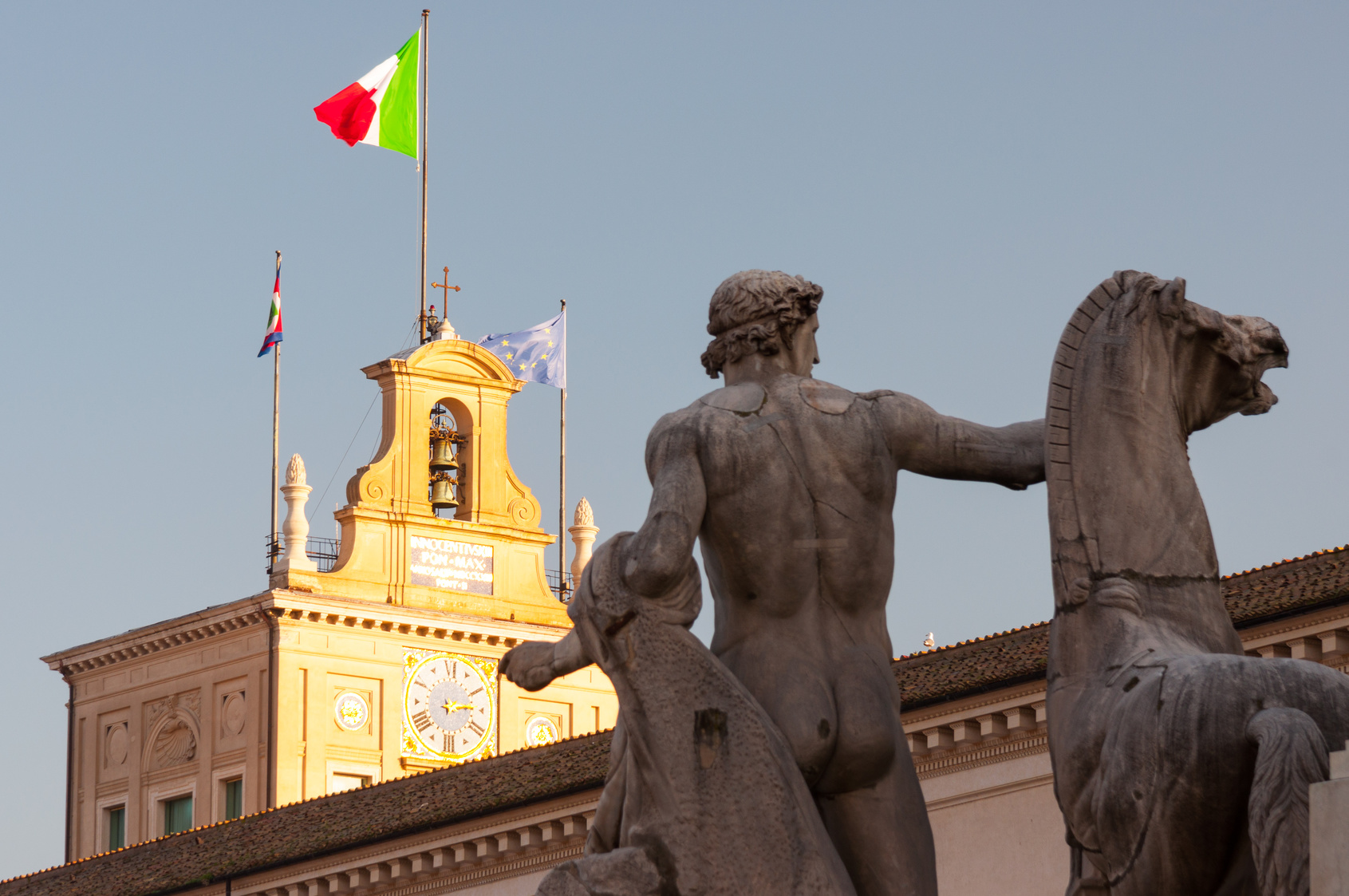 Quirinale: se proprio si deve votare, meglio settembre