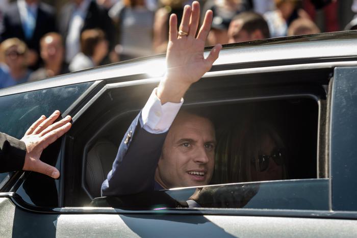 Francia: boom “En Marche!”, tracollo dei socialisti