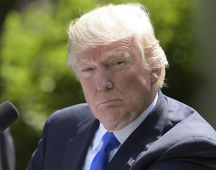 Washington Post: “Trump indagato”. E lui: “Caccia alle streghe”
