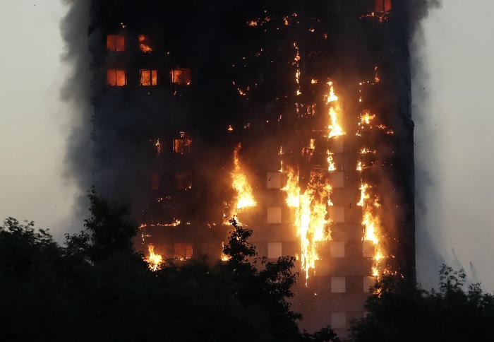 Incendio Londra, “nessuna speranza” per i due italiani 
