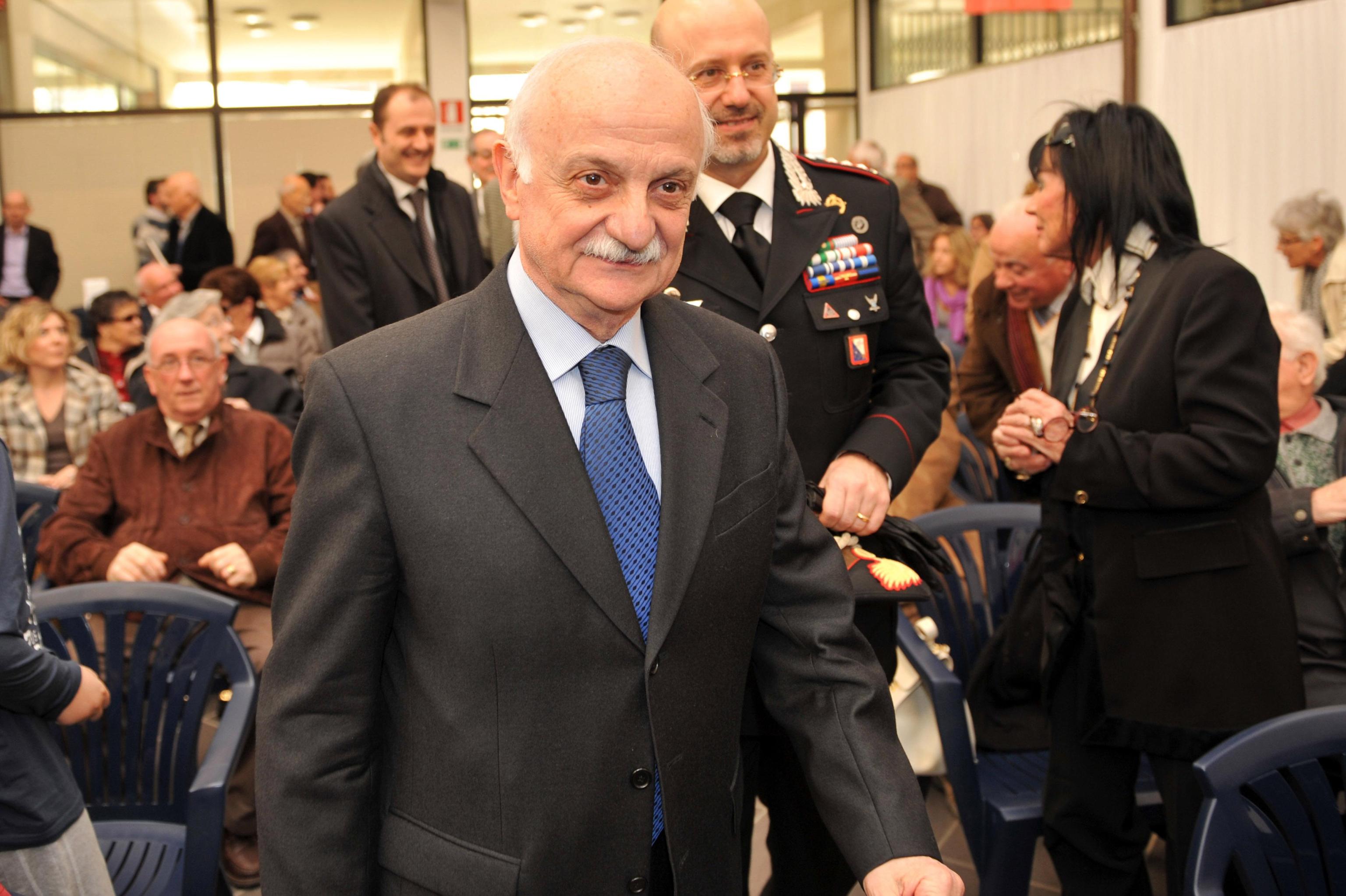 Auguri generale Mori! Ma...