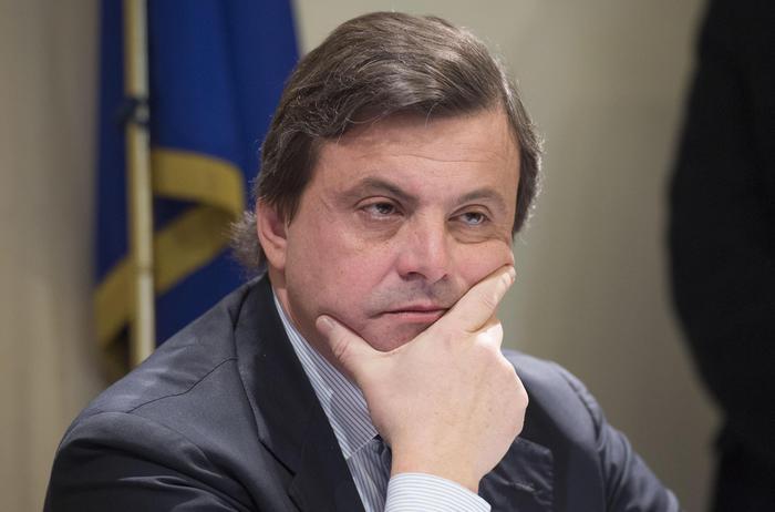Calenda: “La priorità è il taglio delle tasse alle imprese, non l’Irpef”