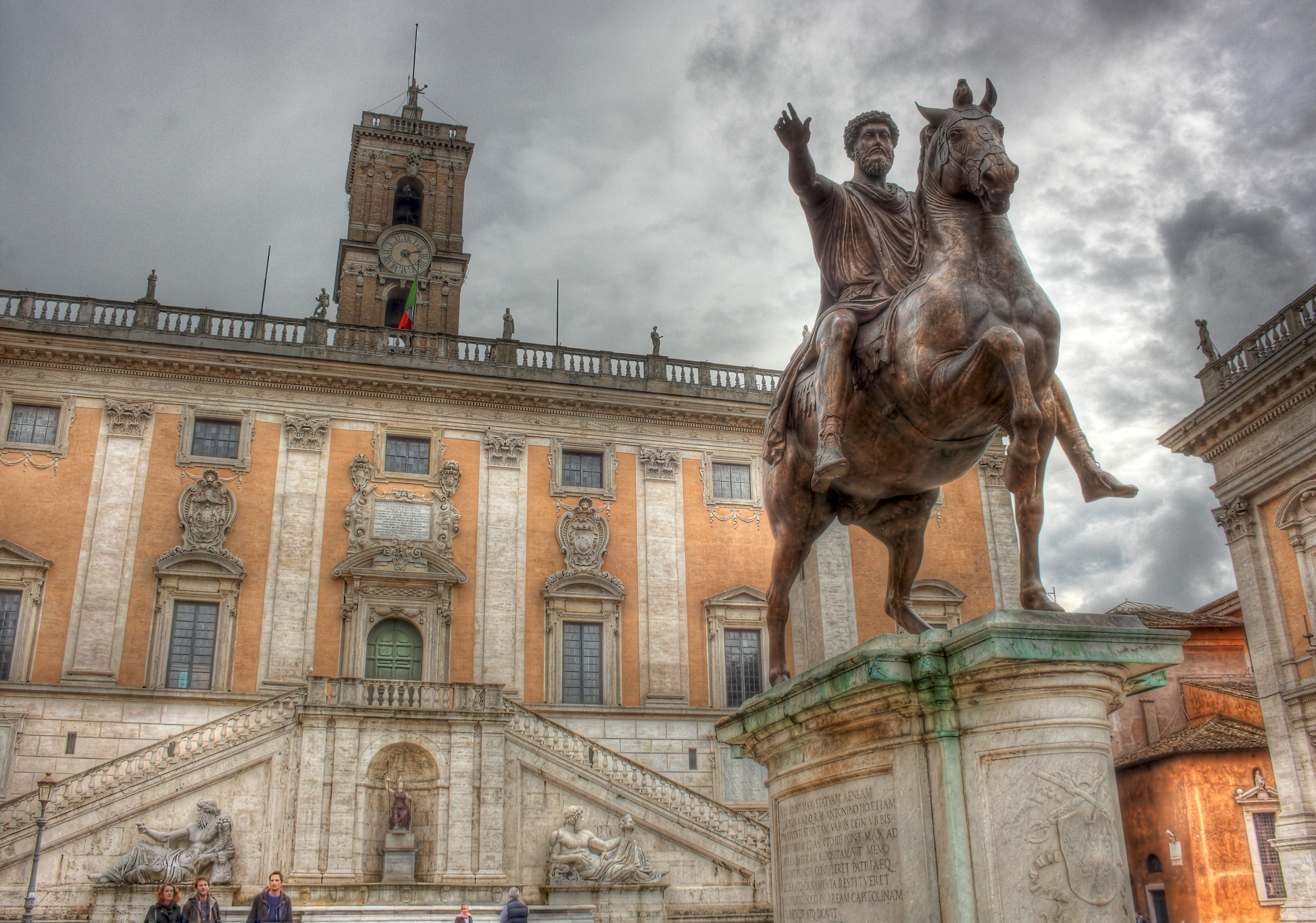 Roma e l’Italia: analogia di un decadimento