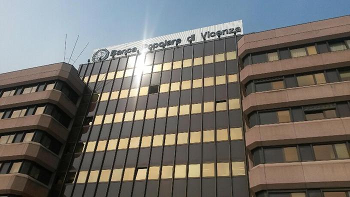 Offerta di Intesa per le venete: un euro per le “good bank”