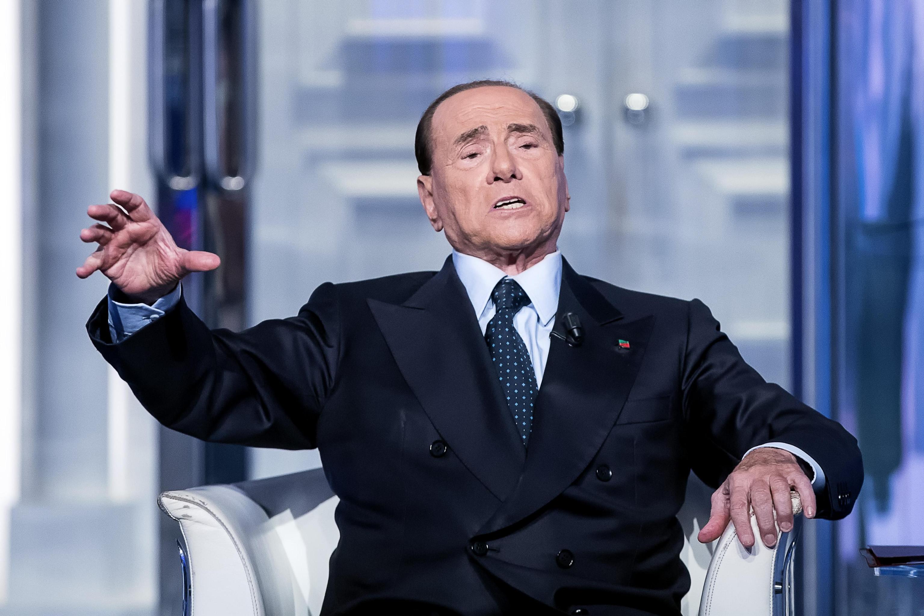Berlusconi da Vespa, frizzante come lo champagne