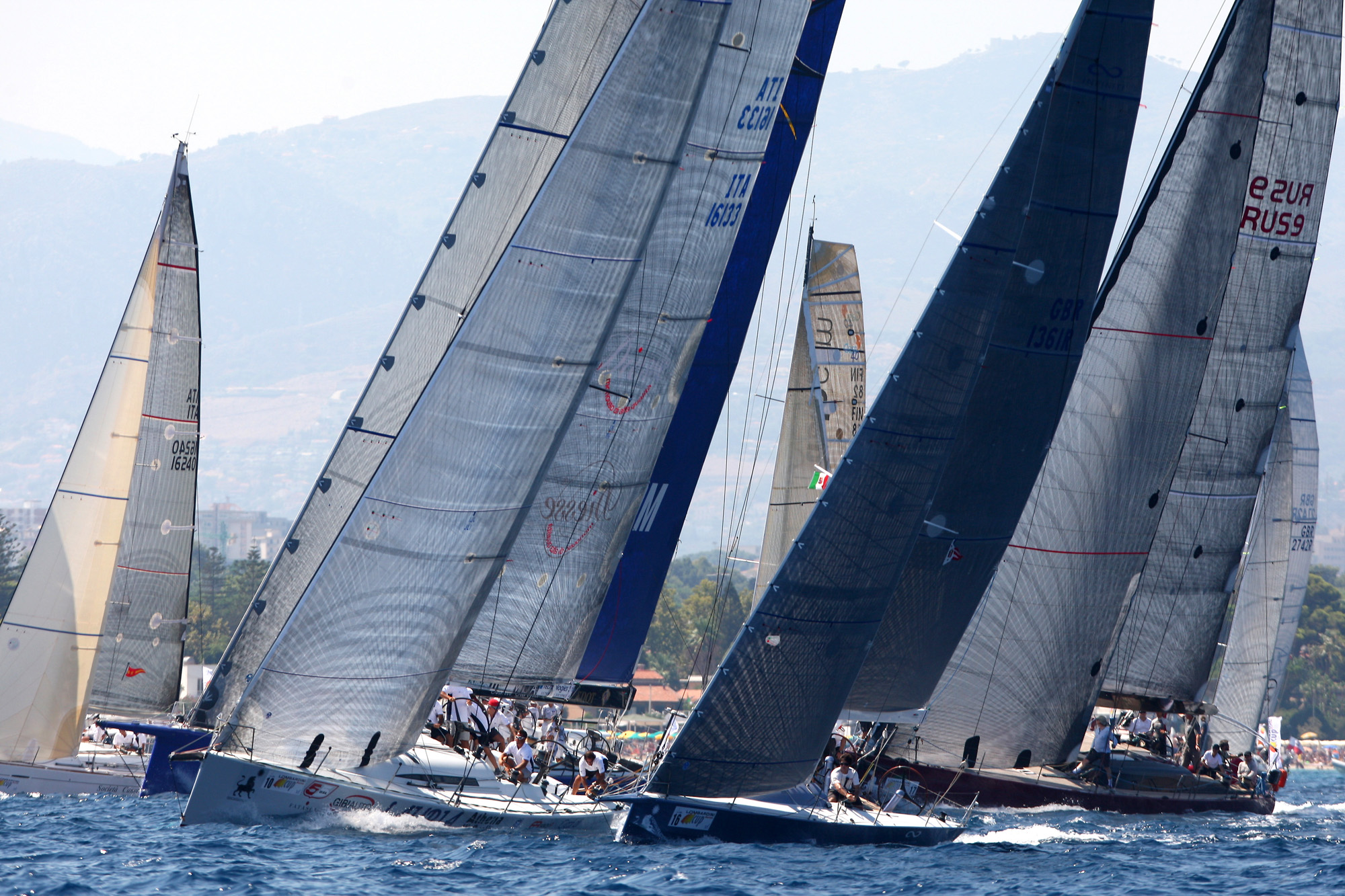 una regata per unire il Mediterraneo